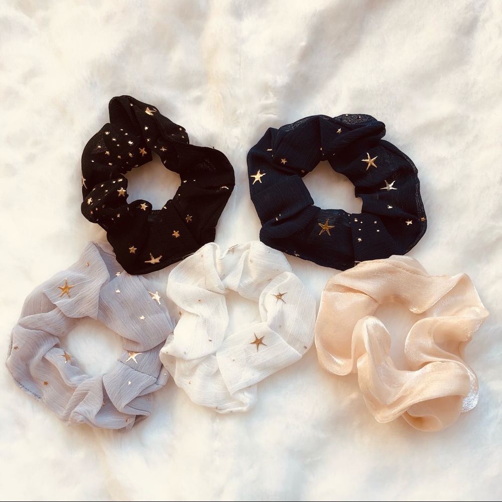 5 Scrunchies galaxy theme